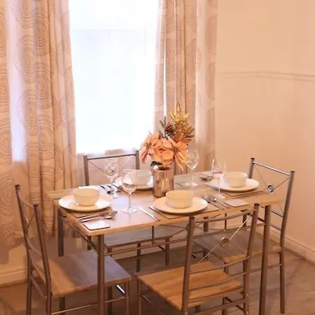 Cozy Family With Free Parking And Wifi *