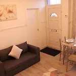 Cozy Family With Free Parking And Wifi Apartment *