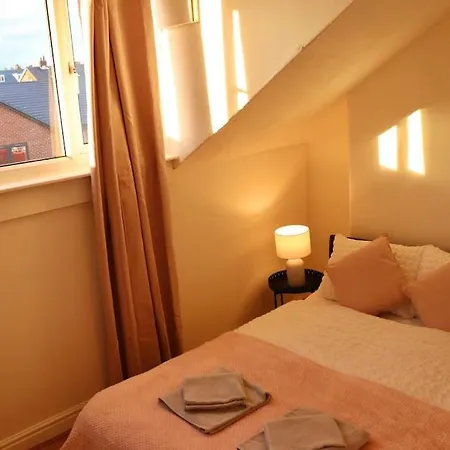 Daire Cozy Family With Free Parking And Wifi Leeds (West Yorkshire)