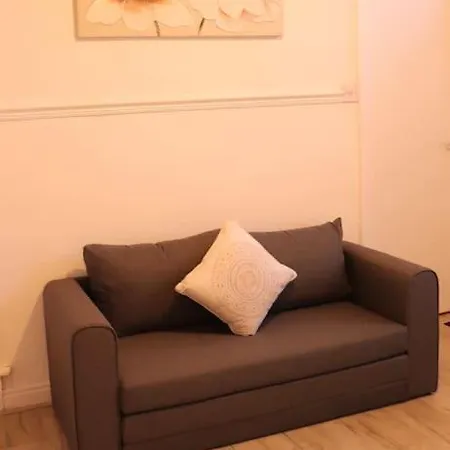 公寓 Cozy Family With Free Parking And Wifi