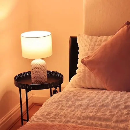 Cozy Family With Free Parking And Wifi