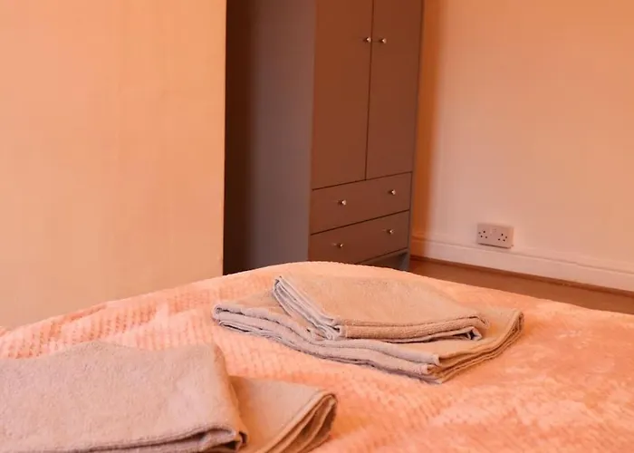 Cozy Family With Free Parking And Wifi Apartment *