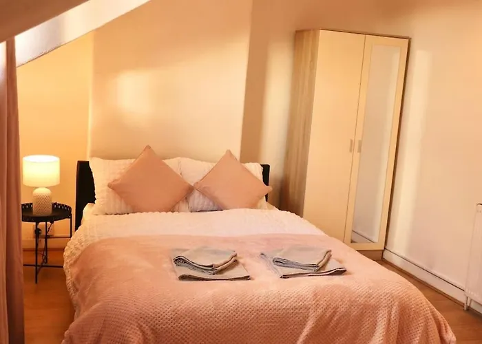 Cozy Family With Free Parking And Wifi Apartment Leeds (West Yorkshire)