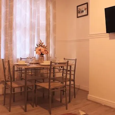 Apartment Cozy Family With Free Parking And Wifi *