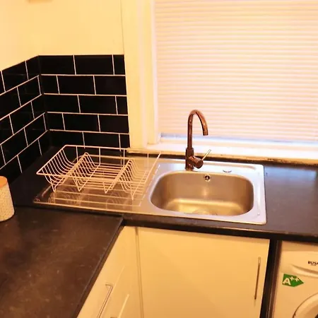 Cozy Family With Free Parking And Wifi Apartment Leeds (West Yorkshire)