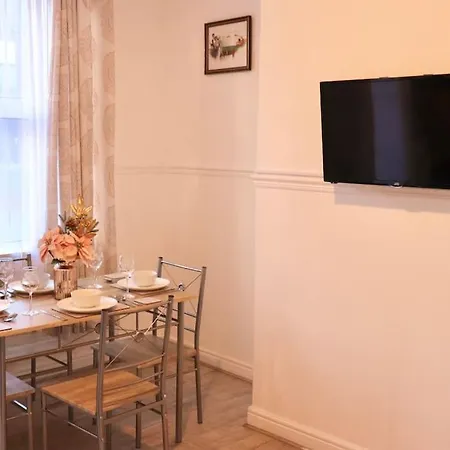 Apartment Cozy Family With Free Parking And Wifi Leeds (West Yorkshire)